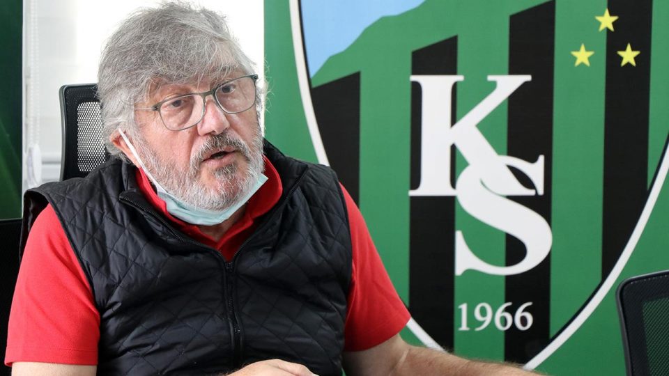 Mustafa Reşit Akçay aşı çağrısını gözyaşlarıyla yaptı
