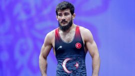 Milli güreşçi Soner Demirtaş bronz madalyanın sahibi oldu