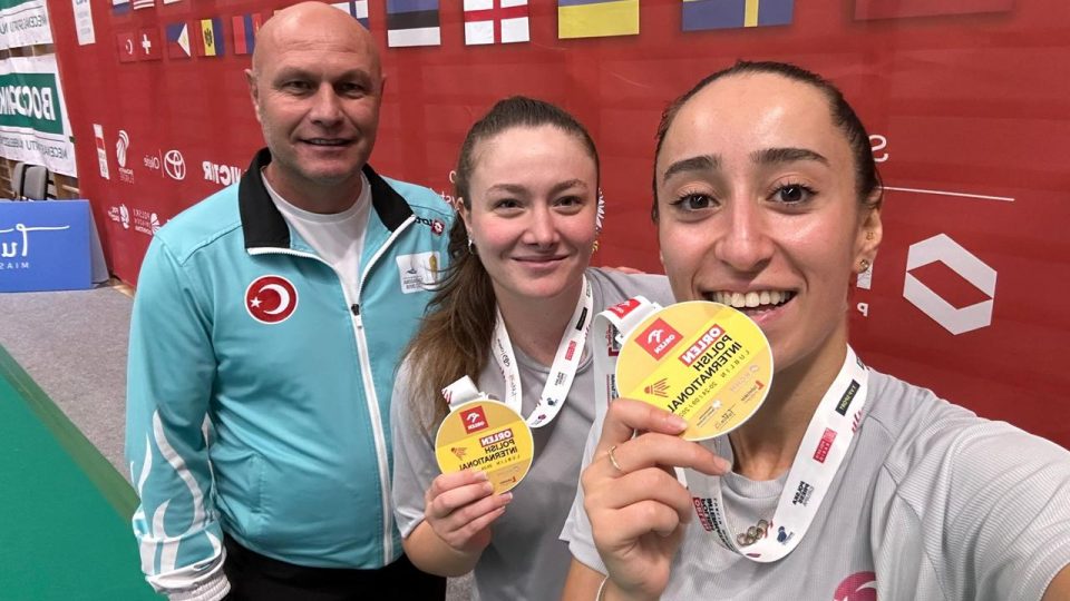 Badmintonda Bengisu Erçetin-Nazlıcan İnci çifti Polonya’da şampiyon oldu