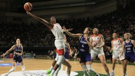 Potanın Perileri galibiyetle başladı
